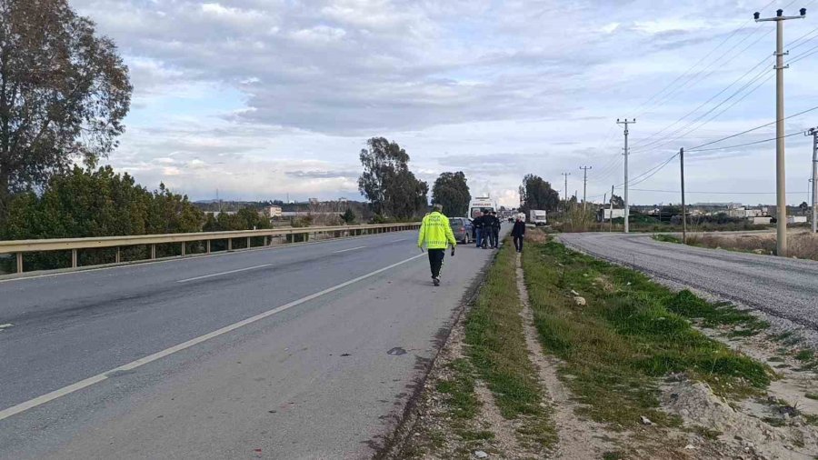 Manavgat’ta Otomobil Başka Bir Otomobile Arkadan Çarptı: 1 Yaralı