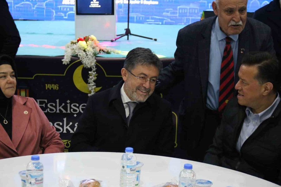 Tarım Ve Orman Bakanı Yumaklı, Eskişehir’deki İftarda Birlik Beraberlik Vurgusu Yaptı