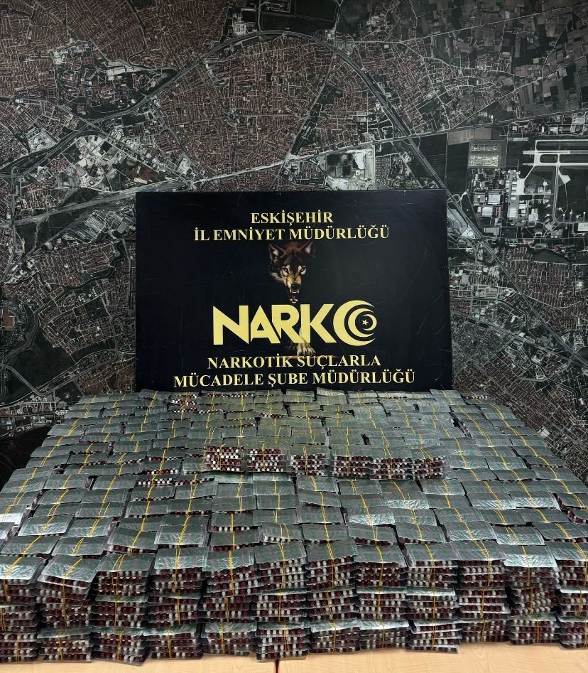 Uyuşturucu Operasyonda Patlayıcı Madde De Ele Geçirildi