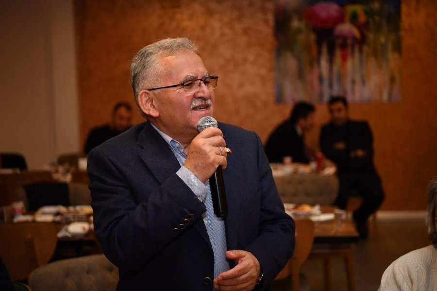 Başkan Büyükkılıç; Ramazan Heyecanını Vatandaşlarla Yaşıyor