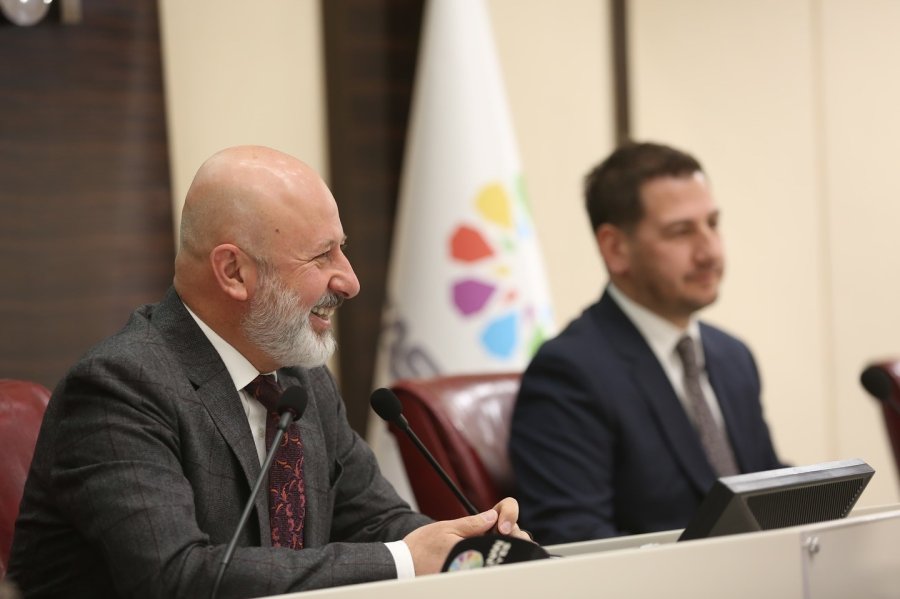 Başkan Çolakbayrakdar, "dualarımız Ve Desteklerimiz Gazzeli Kardeşlerimizle"