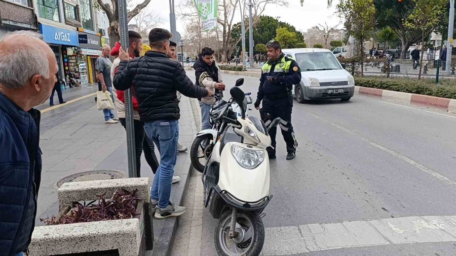 ‘dur’ İkazını Görüp Kaçan 5 Sürücü Cezadan Kurtulamadı