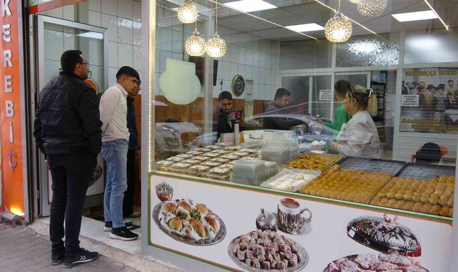 Ramazan’ın Vazgeçilmezi Kerebiç Tatlısı