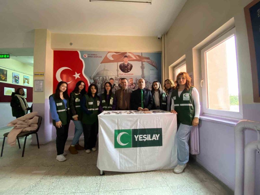 Niğde’de Yeşilay Haftası’nda Farkındalık Etkinlikleri Gerçekleştirildi