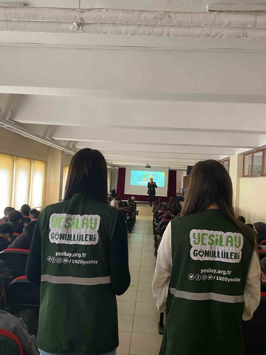 Niğde’de Yeşilay Haftası’nda Farkındalık Etkinlikleri Gerçekleştirildi