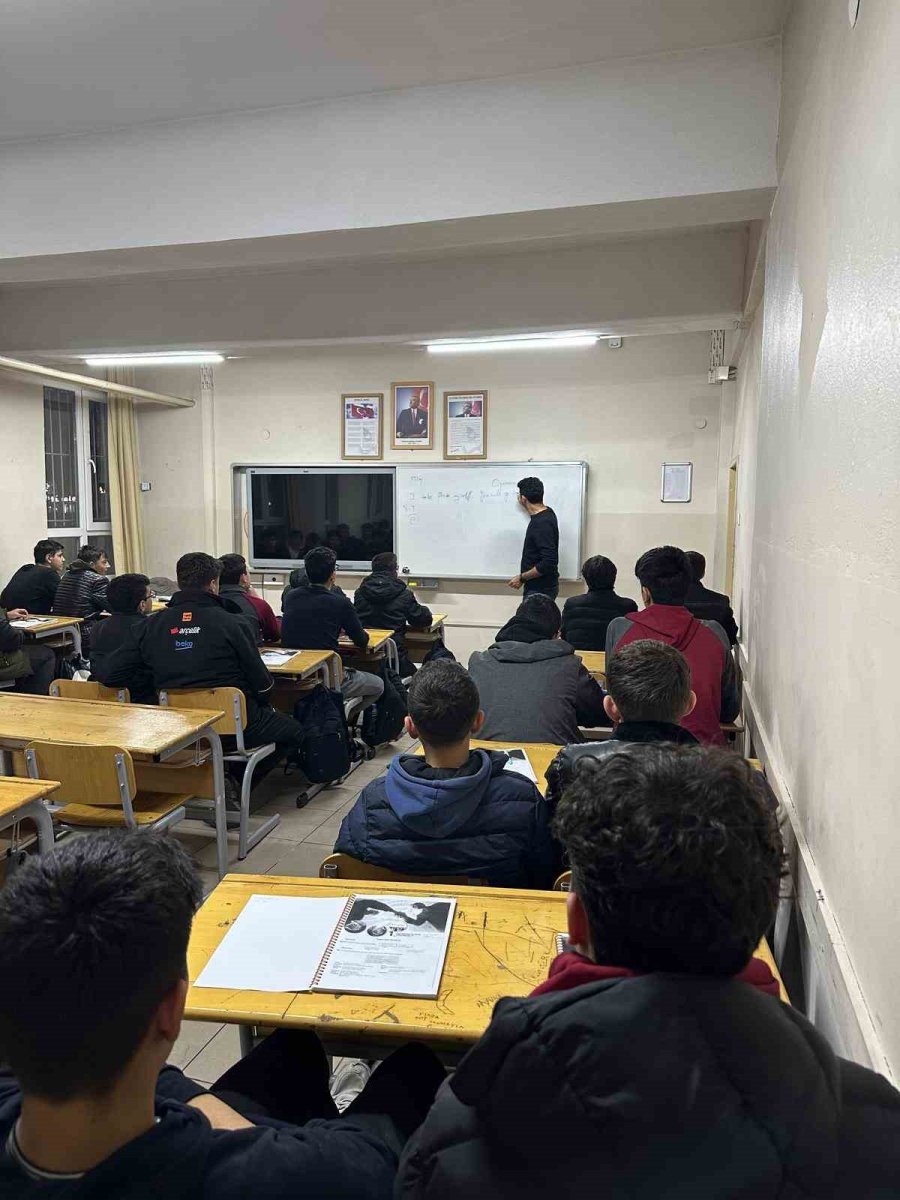 Talas Atatürk Mtal Öğrencileri Avrupa Yolunda