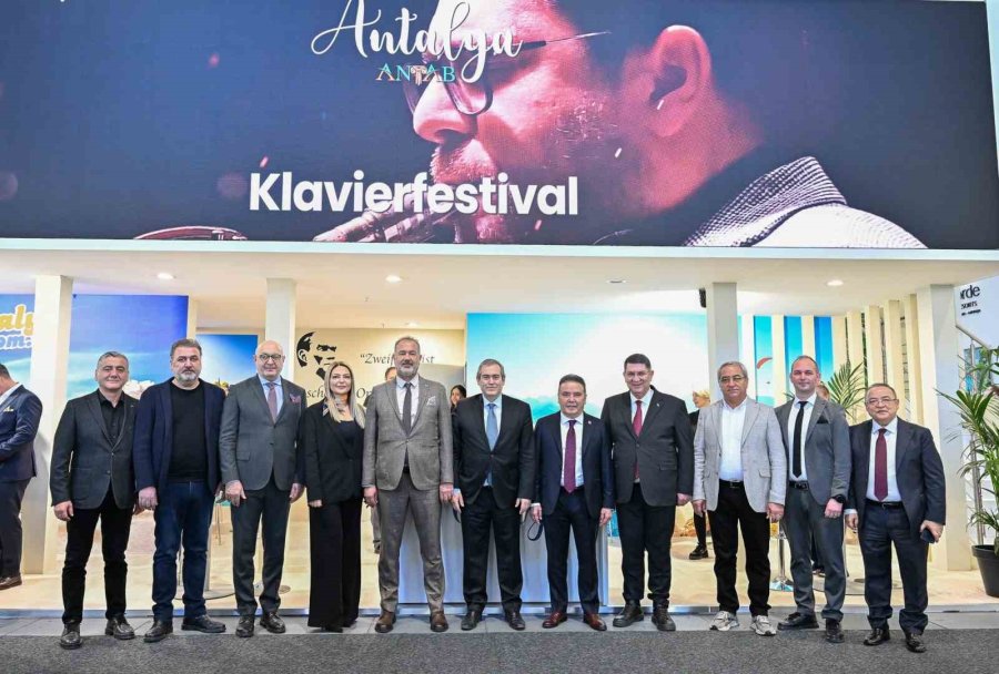 Başkan Böcek, Itb Berlin Fuarı’nda Antalya’yı Tanıtıyor