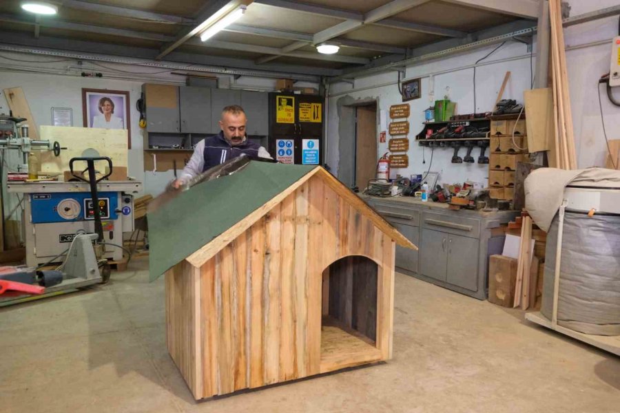 Büyükşehir Hem Üretiyor Hem Tasarruf Sağlıyor