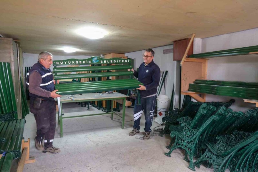 Büyükşehir Hem Üretiyor Hem Tasarruf Sağlıyor