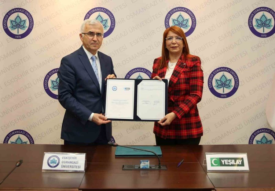 Esogü İle Türkiye Yeşilay Cemiyeti Eskişehir Şubesi Arasında İş Birliği Protokolü