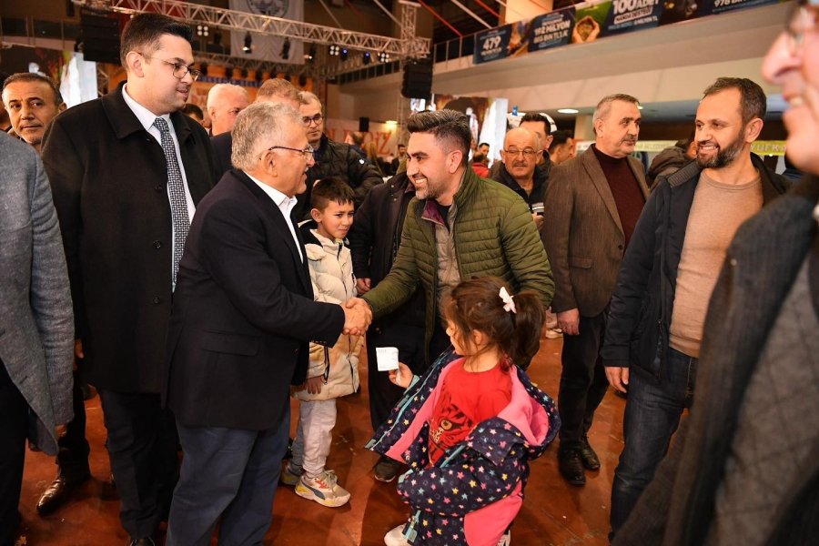 Başkan Büyükkılıç, Ramazan Etkinliklerinde Kayserililerle Bir Araya Geldi