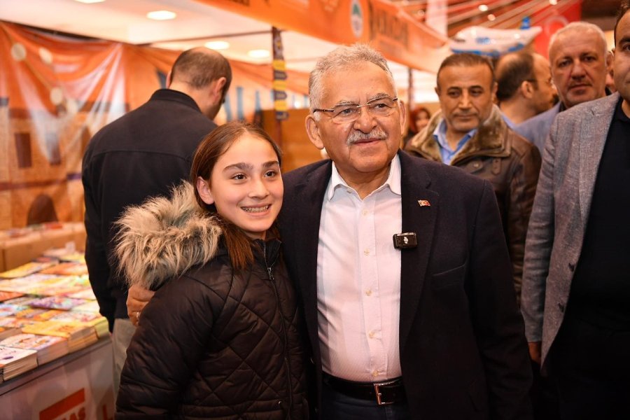 Başkan Büyükkılıç, Ramazan Etkinliklerinde Kayserililerle Bir Araya Geldi