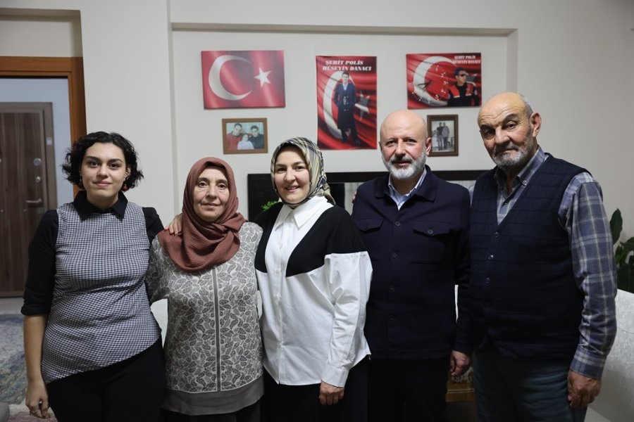 Başkan Çolakbayrakdar: "şehitlerimiz Asla Unutulmayacak"