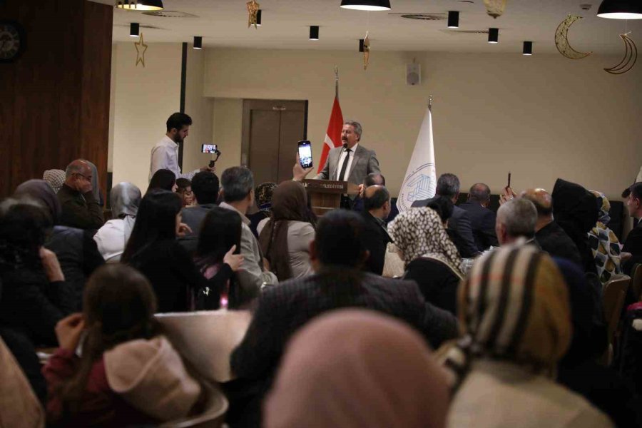 Başkan Palancıoğlu Muhtarlarla Bir Araya Geldi