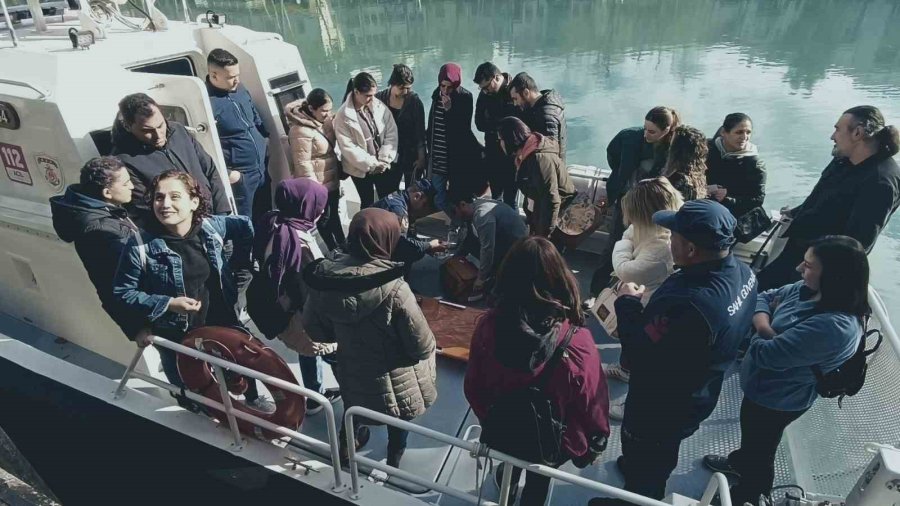 Sahil Güvenlik Komutanlığı’ndan 112 Acil Sağlık Personeline Eğitim