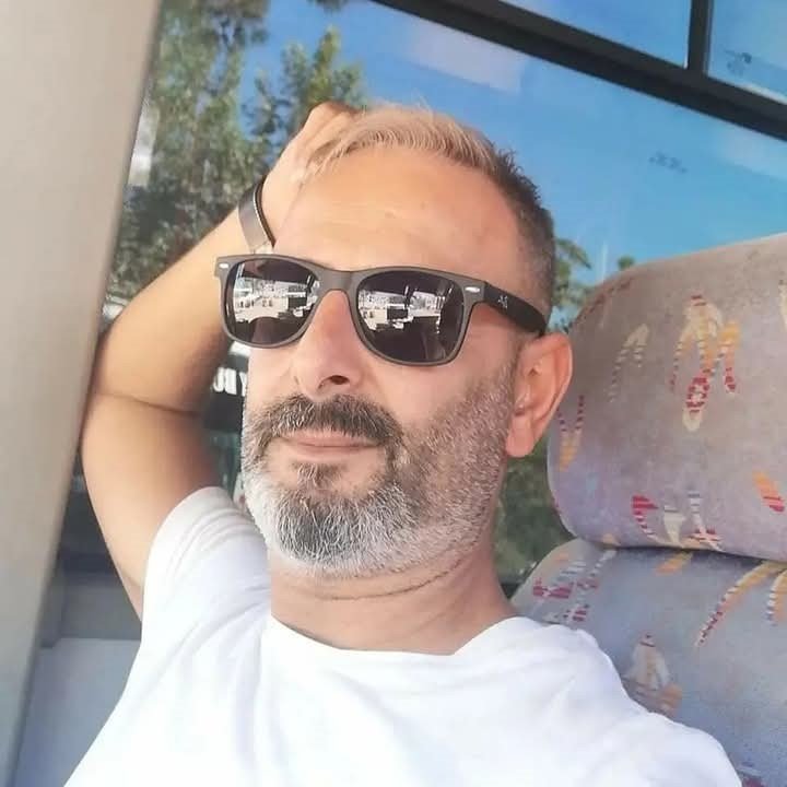 Antalya’da Apartmanın 3’ncü Katından Zemin Katın Çatısına Düşen Kişi Hayatını Kaybetti