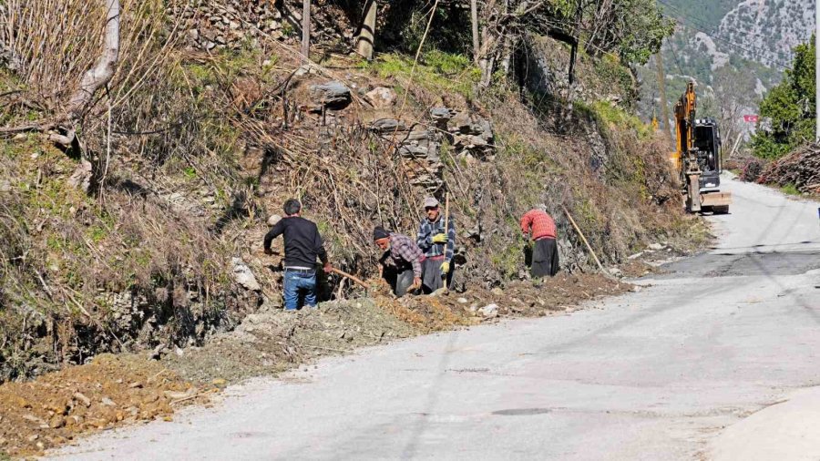 Alanya’da 40 Yıllık Boru Hattı Değiştiriliyor