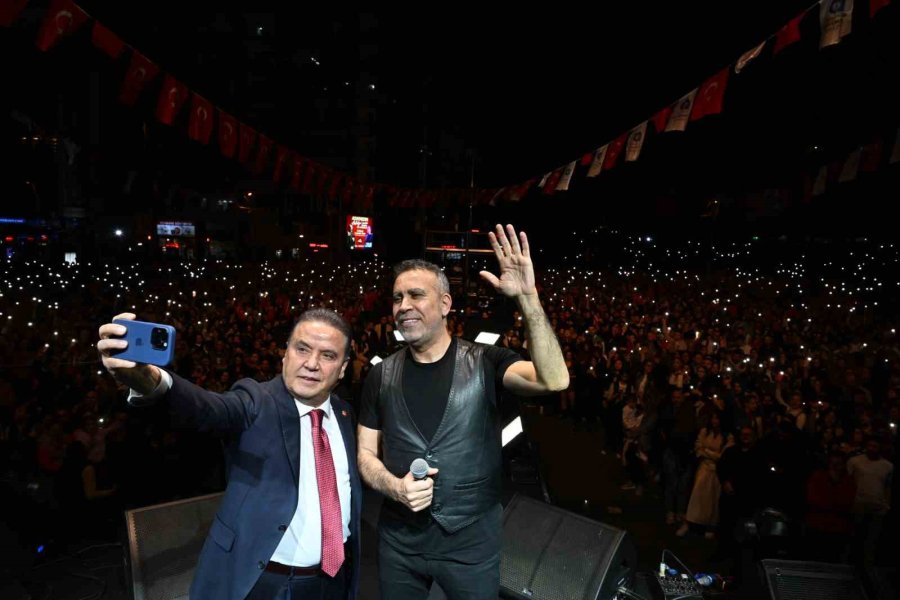 Atatürk’ün Antalya Ziyaretinin Yıldönümünde Haluk Levent Coşkusu