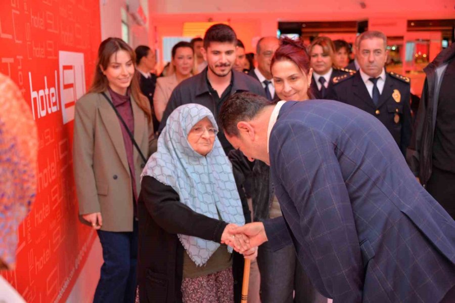 Antalya Emniyeti’nden Şehit Aileleri Ve Gazilere İftar