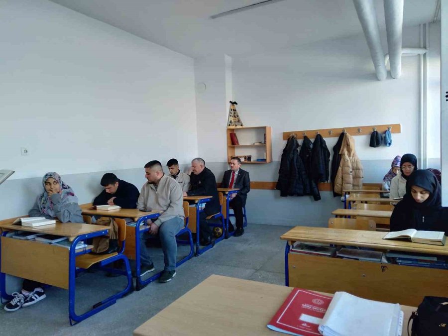 Çifteler’de Öğrencilerin Kur’an-ı Kerim Mukabelesi