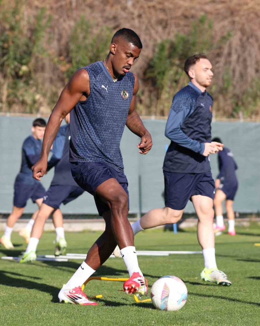 Alanyaspor, Galatasaray Maçı Hazırlıklarını Sürdürdü