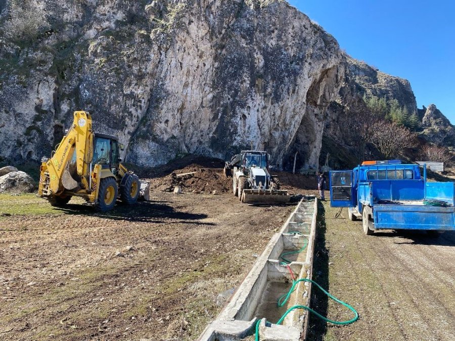 İnönü’deki Camilerde Ramazan Temizliği