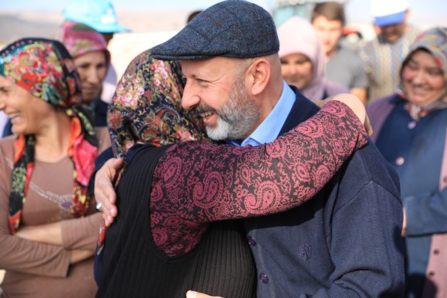 Başkan Çolakbayrakdar: "kadınlarımız, Bir Ömür Boyu Kıymetli Ve Değerlidir"