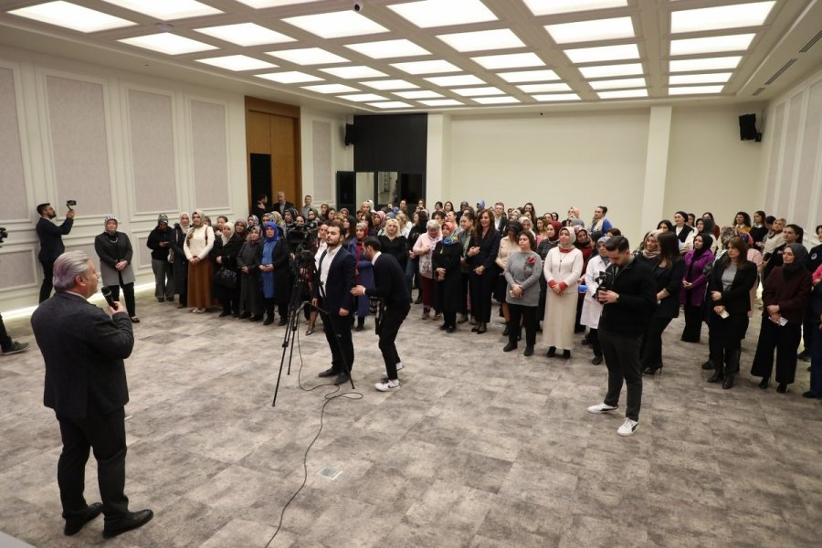 Başkan Palancıoğlu, Kadın Personelin 8 Mart Dünya Kadınlar Günü’nü Kutladı