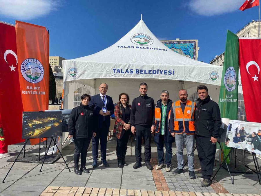 Talas Belediyesi’nden Meydanda Deprem Standı