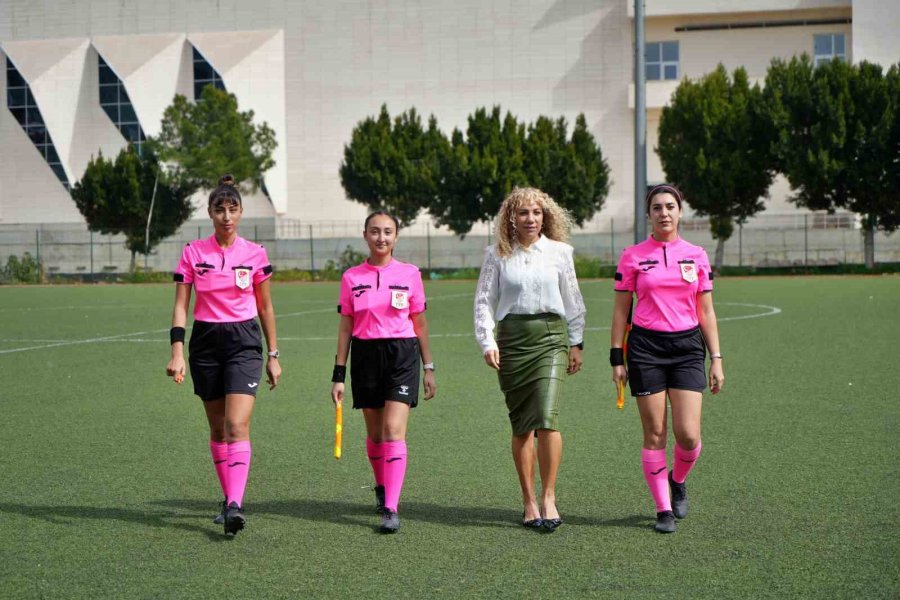 8 Mart Dünya Kadınlar Günü Öncesi Kadın Hakemler Konuştu!