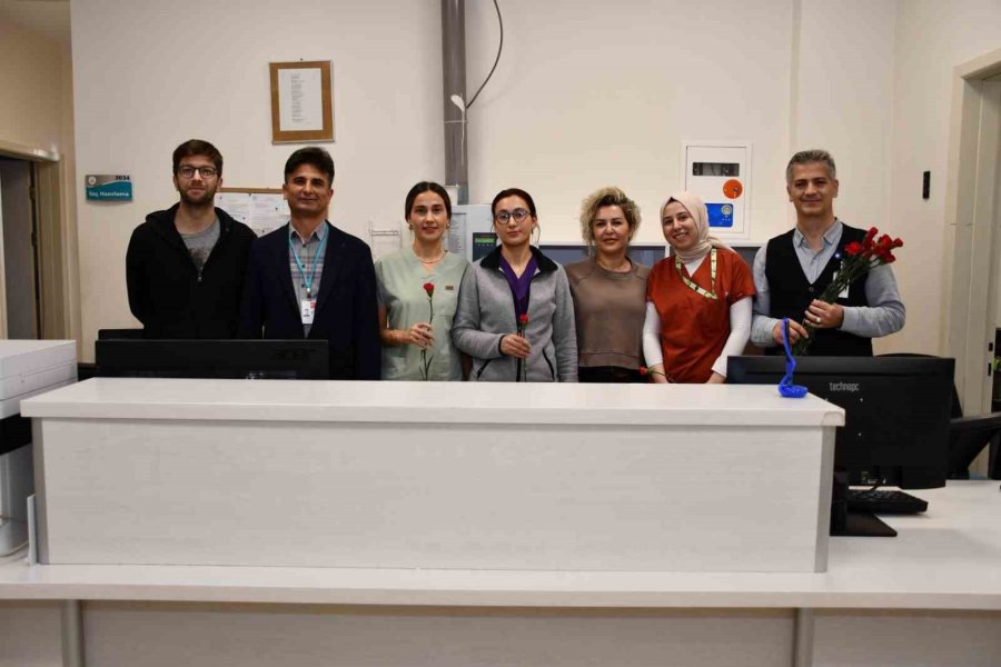 Alanya’da Sağlık Çalışanları 8 Mart’ta Unutulmadı