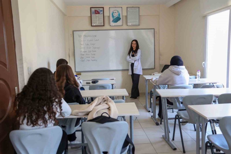 Antalya’nın Her Alanına ‘kadın’ Damgası