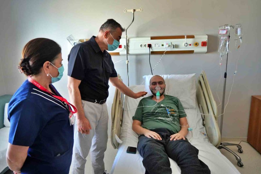 Taraftarlar Bu Sefer Mehmet’in Kanserle Mücadelesi İçin Meşale Yaktı