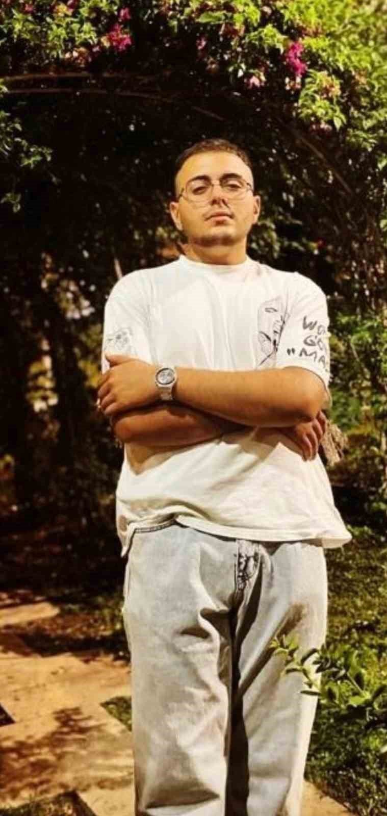 Taraftarlar Bu Sefer Mehmet’in Kanserle Mücadelesi İçin Meşale Yaktı