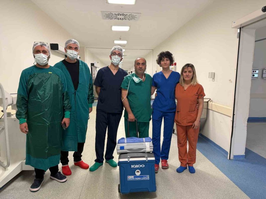 Alanya’da Beyin Ölümü Gerçekleşen 29 Yaşındaki Genç 5 Kişiye Umut Oldu