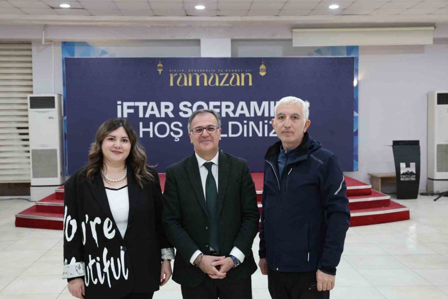 Başkan Özdoğan: "yüz Akı Hizmetlerimizin Arkasında Kocaman Bir Ekip Var"