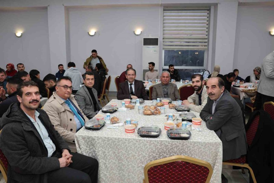 Başkan Özdoğan: "yüz Akı Hizmetlerimizin Arkasında Kocaman Bir Ekip Var"