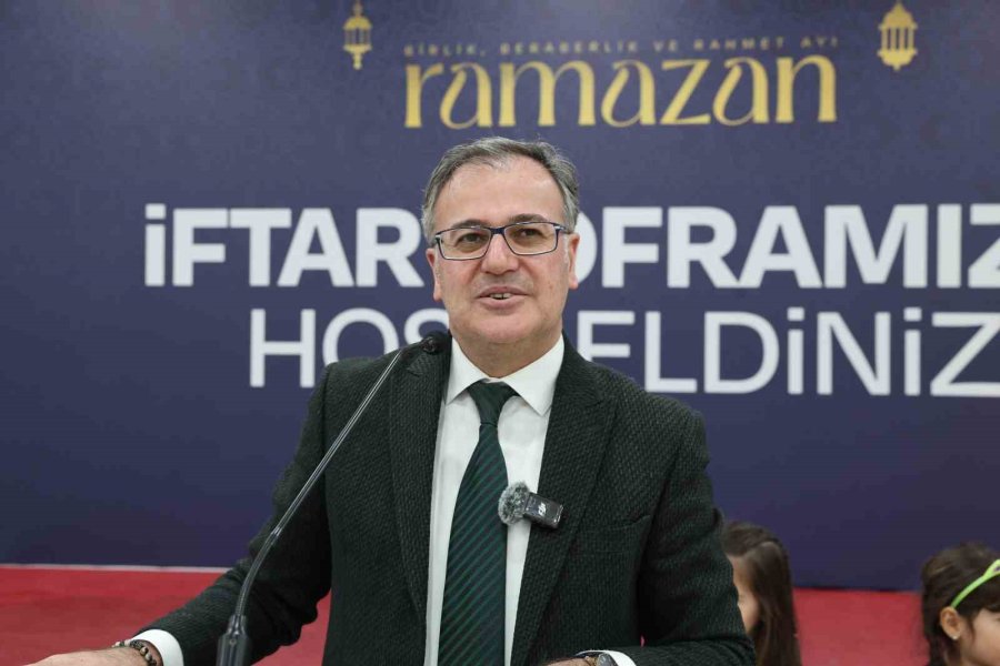 Başkan Özdoğan: "yüz Akı Hizmetlerimizin Arkasında Kocaman Bir Ekip Var"