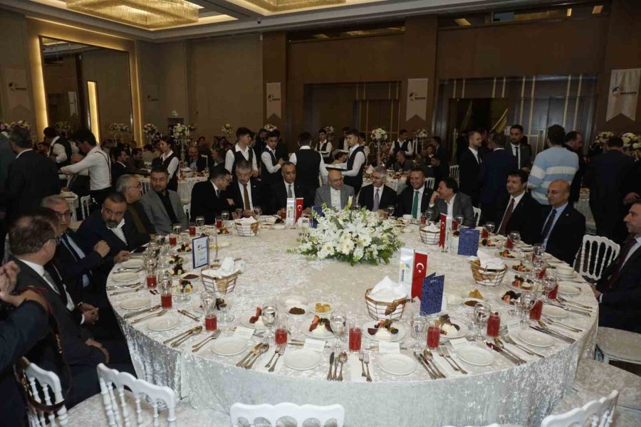 Vali Çiçek: "bu Şehrin Sokaklarında Yürürken Sanki Bin Yıl Öteden Alaeddin Keykubat Çıkacak Ve "haydi Çalışmaya Devam" Diyecek Gibi Görünüyor"