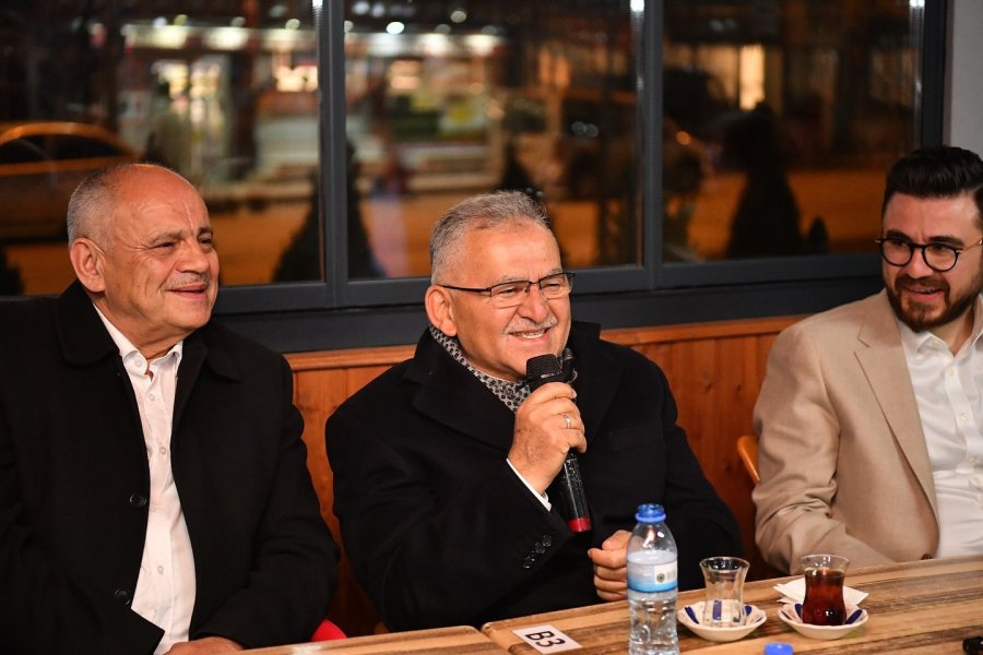 Başkan Büyükkılıç Ve Ak Parti İl Teşkilatı’ndan Yahyalı’ya Ramazan Çıkarması