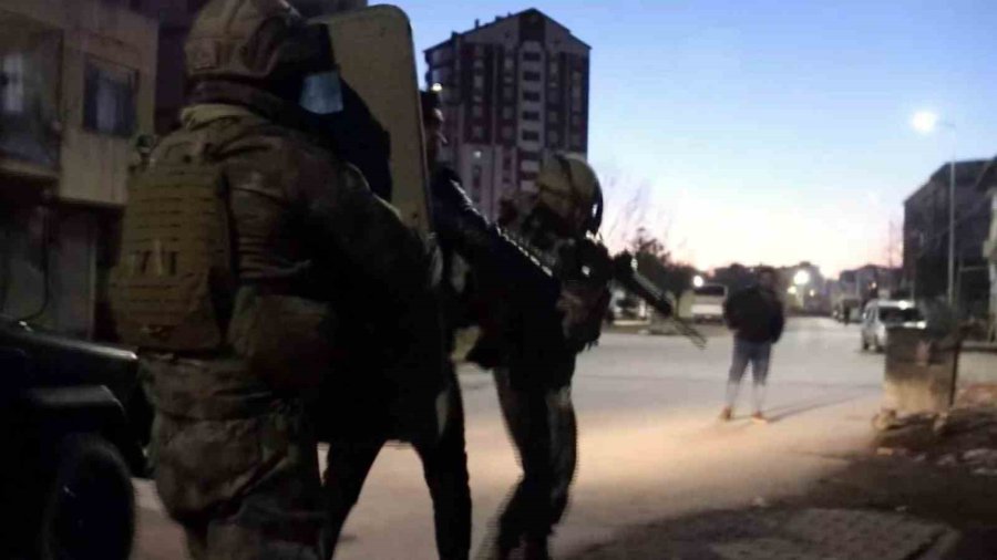 Kayseri’de Bin 74 Personel İle Eş Zamanlı Operasyon