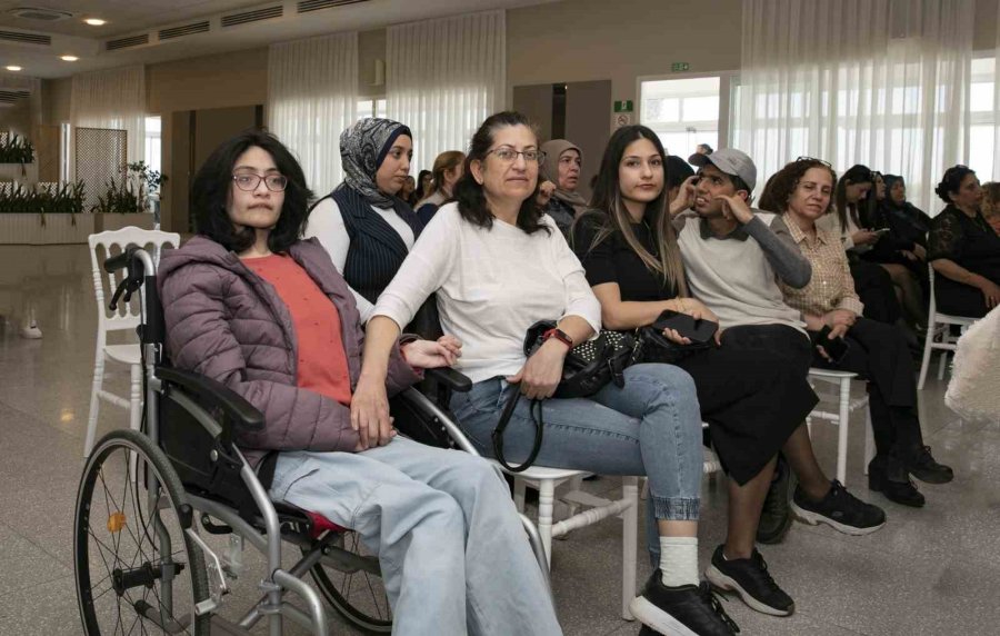 Mersin’de Özel Bireyler Ve Anneleri İçin ’beden Ve Ruh Sağlığı Atölyesi’ Düzenlendi