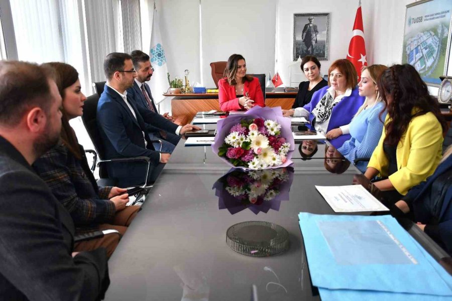 Kadınlar Gününde Tüiosb’ye Anlamlı Ziyaret