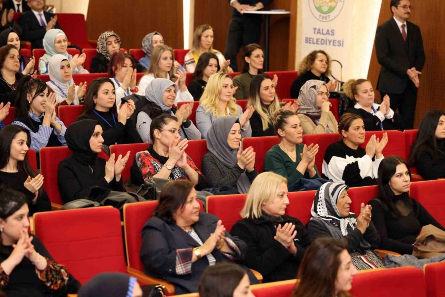 Talas Musiki Cemiyeti’nden Kadınlara Özel Konser