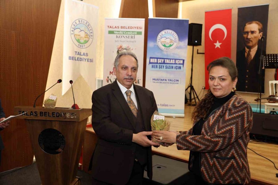 Talas Musiki Cemiyeti’nden Kadınlara Özel Konser