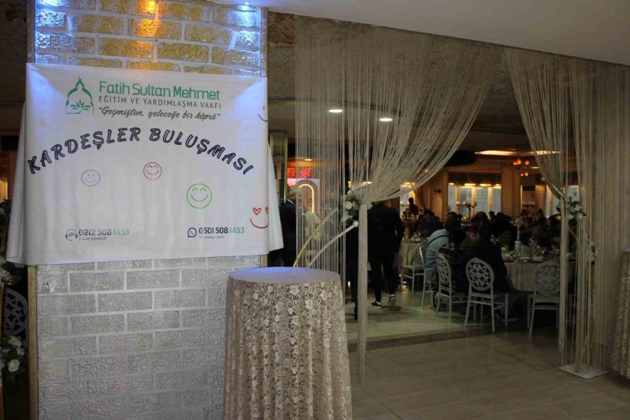 Fatih Sultan Mehmet Vakfı Başkanı Şahin: "insani Yardımlar Anlamında Önemli Faaliyetler Yaptık"