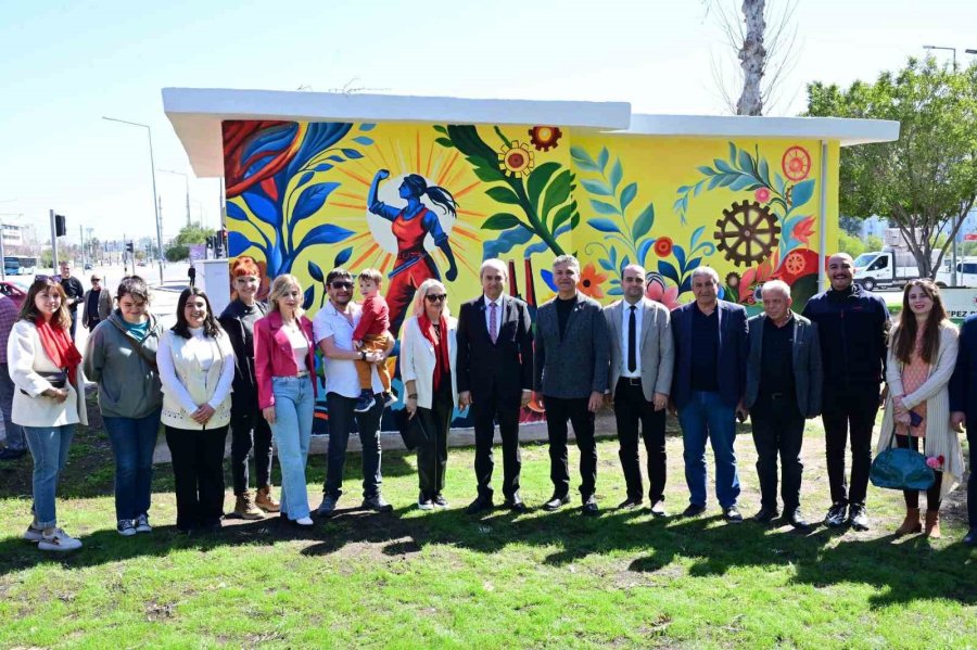 Kepez’de Akademisyen Ve Öğrencilerden 8 Mart’a Özel Sanatsal Dokunuş