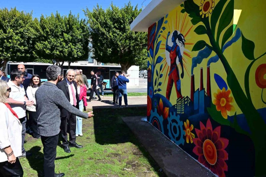 Kepez’de Akademisyen Ve Öğrencilerden 8 Mart’a Özel Sanatsal Dokunuş