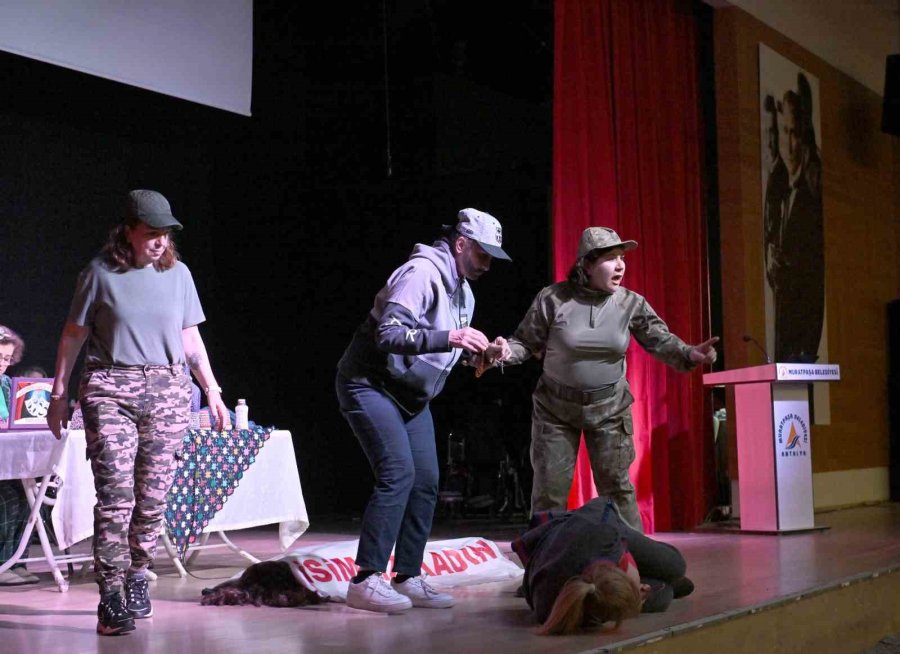 Dünya Kadınlar Günü’nde Kadınlar Aynı Sofrada Buluştu