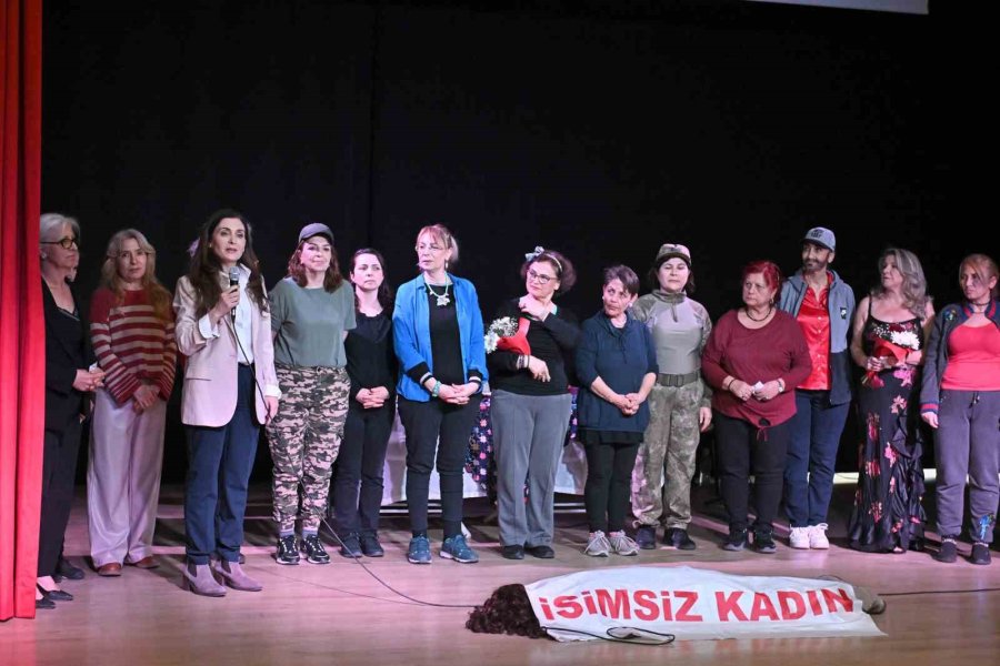 Dünya Kadınlar Günü’nde Kadınlar Aynı Sofrada Buluştu